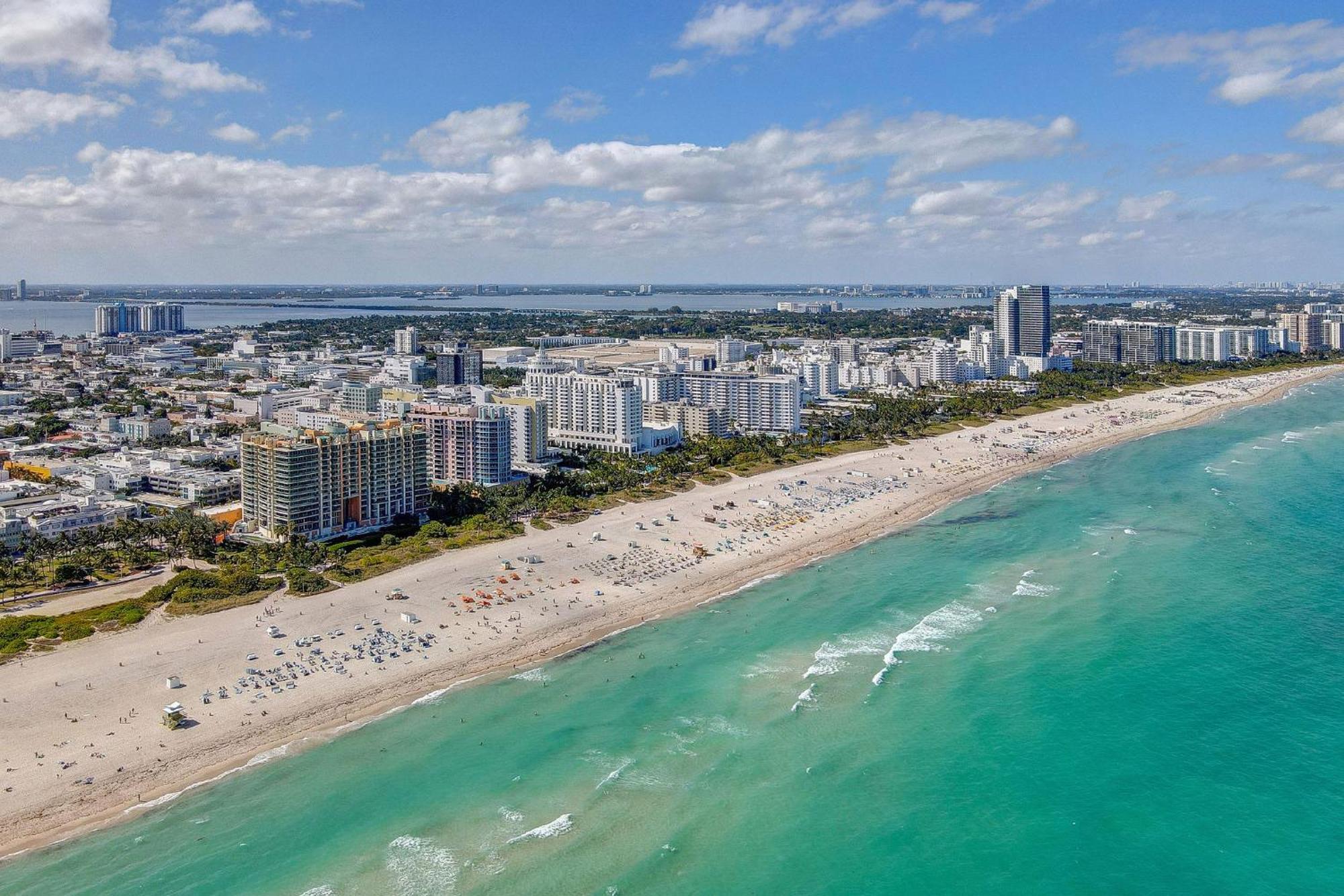 Chic Large Studio Apt Near Ocean Drive South Beach マイアミビーチ エクステリア 写真