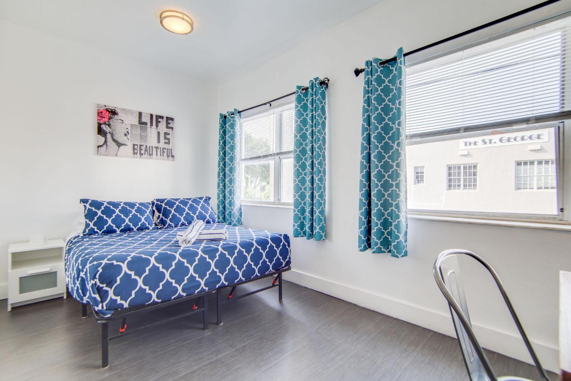 Chic Large Studio Apt Near Ocean Drive South Beach マイアミビーチ エクステリア 写真