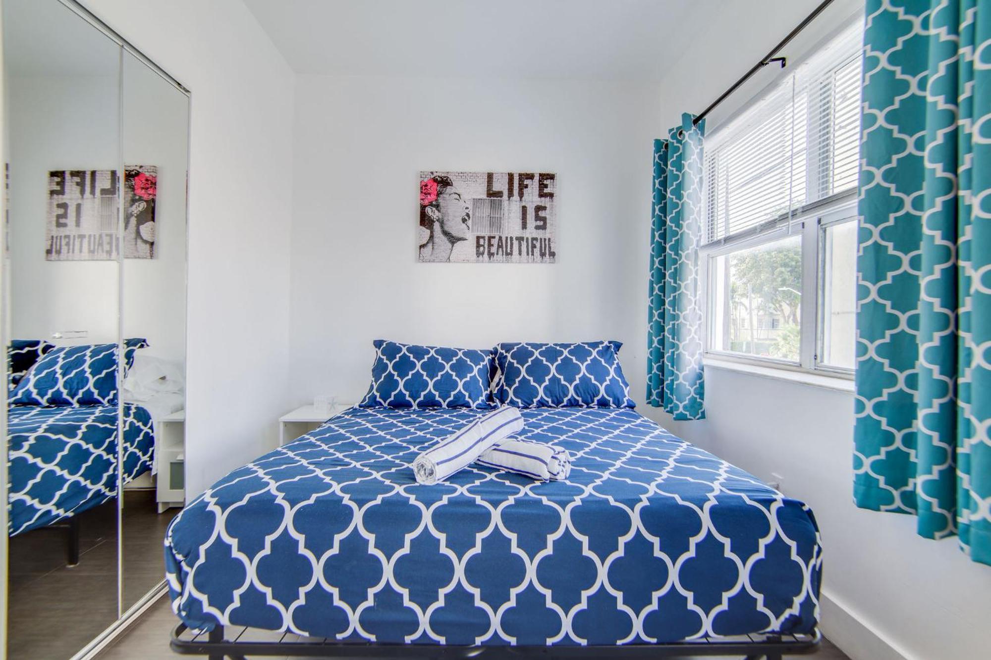 Chic Large Studio Apt Near Ocean Drive South Beach マイアミビーチ エクステリア 写真